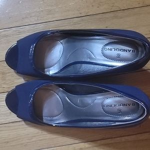 COPY - Bandolino open toe wedge in 7 1/2